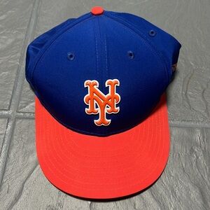 New York Mets 2018 Spring training 59/50 size 7 1/8 (fits tight).